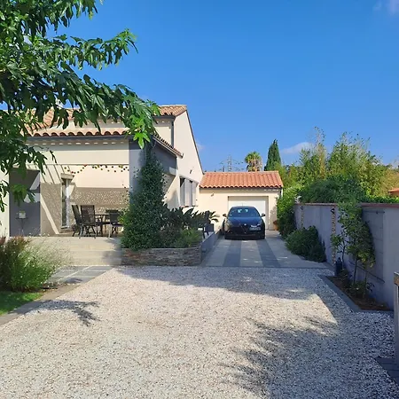 Belle Avec Piscine Vue Montagne A 10 Mn De La A Villa