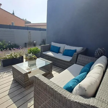 Belle Avec Piscine Vue Montagne A 10 Mn De La A Villa *