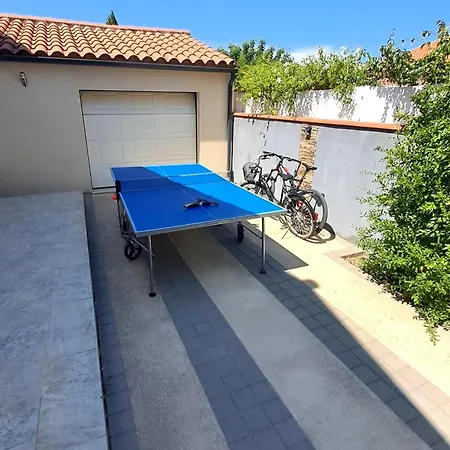 Belle Avec Piscine Vue Montagne A 10 Mn De La A *
